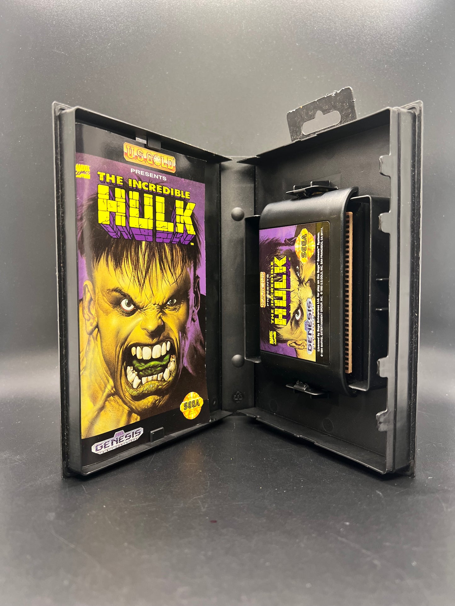 SEGA Genesis The Incredible Hulk Complete